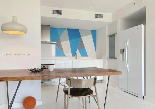 5 of 10 - 1035 West Avenue #704, Miami Beach, FL