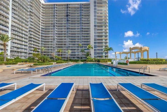 4 of 41 - 7601 E Treasure Drive #1722, North Bay Village, FL