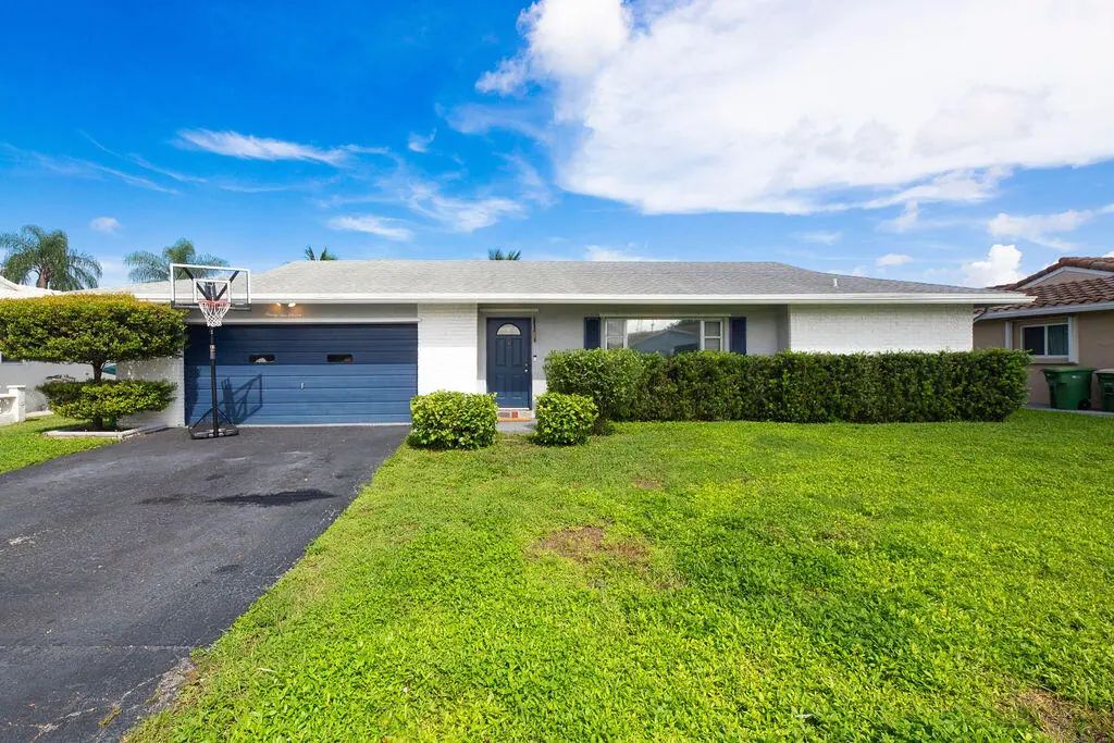 9411 Nw 74th Place, Tamarac