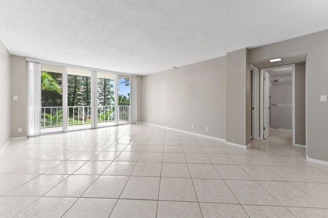4 of 31 - 3575 S Ocean Boulevard #305, South Palm Beach, FL