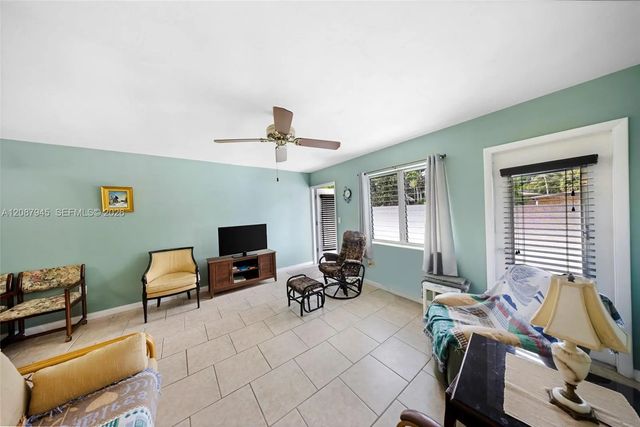 2 of 45 - 15610 Ne 6th Avenue #7d, Miami, FL