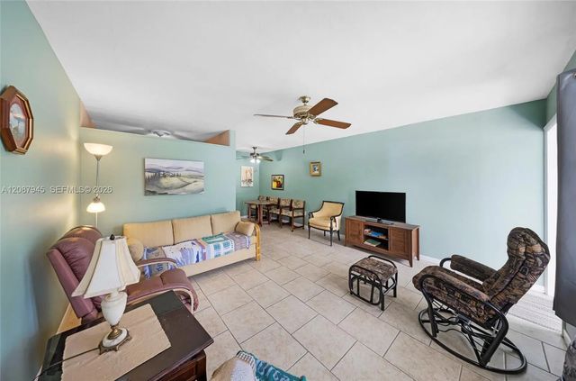 3 of 45 - 15610 Ne 6th Avenue #7d, Miami, FL