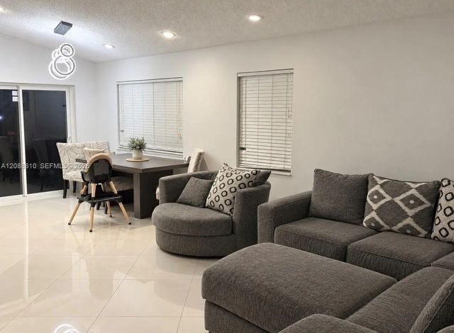 3 of 19 - 7384 Granada Way, Margate, FL