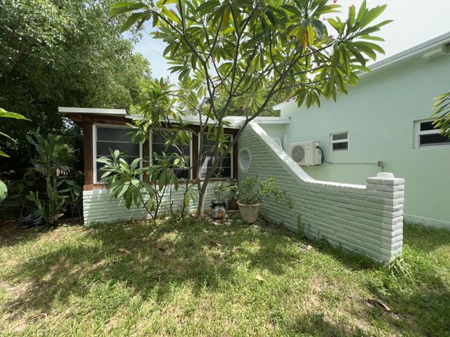 2240 Harbor Drive, Marathon