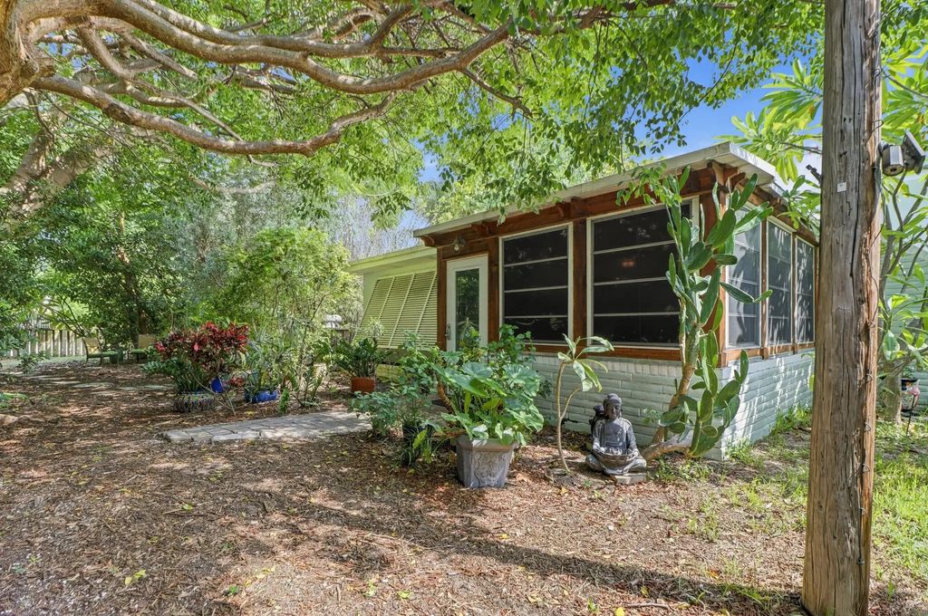 2240 Harbor Drive, Marathon