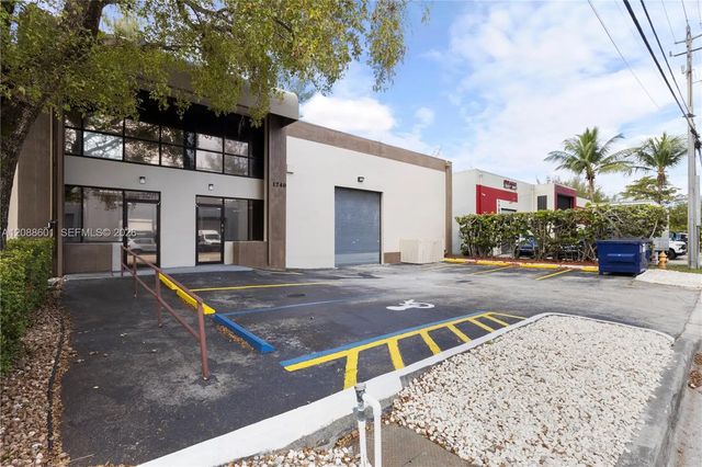 3 of 45 - 1740 Nw 93 Avenue #1740, Doral, FL