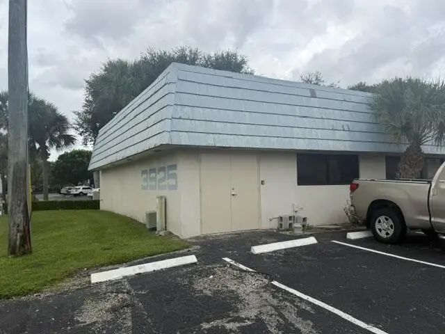 3925 Investment Lane #32, West Palm Beach