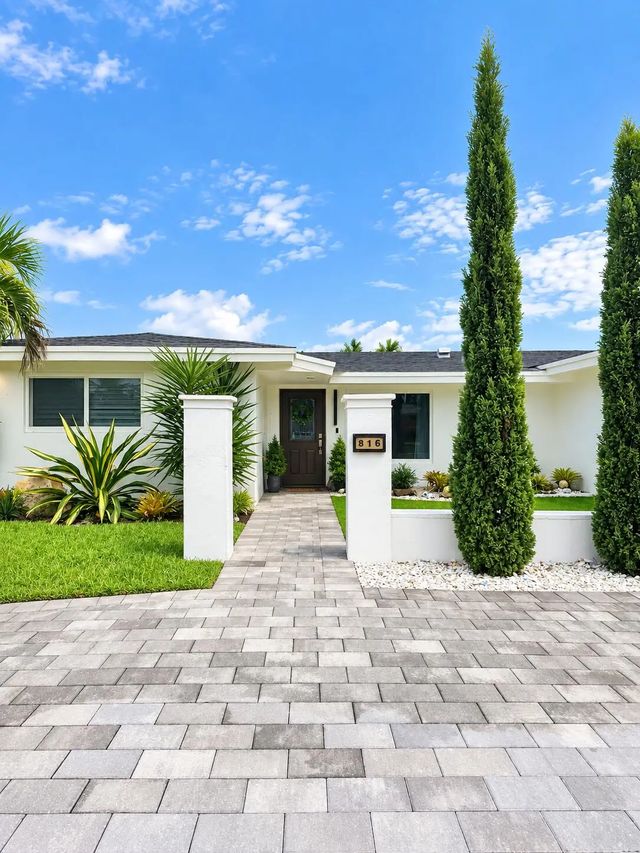 2 of 13 - 816 Sw 2nd Street, Boca Raton, FL