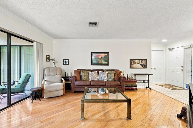 5 of 27 - 11 Lexington Lane E #b, Palm Beach Gardens, FL