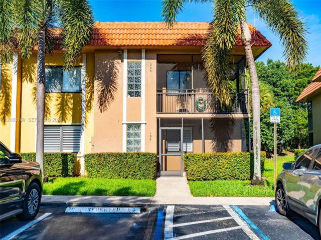 435 Lakeview Drive #106, Weston