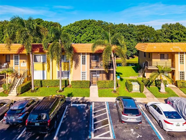 2 of 26 - 435 Lakeview Drive #106, Weston, FL