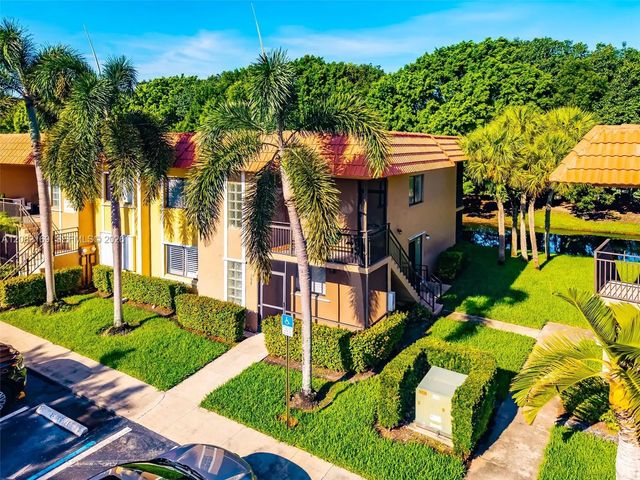 3 of 26 - 435 Lakeview Drive #106, Weston, FL