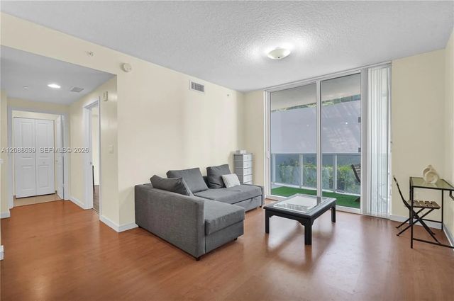4 of 36 - 601 Ne 23rd Street #901, Miami, FL