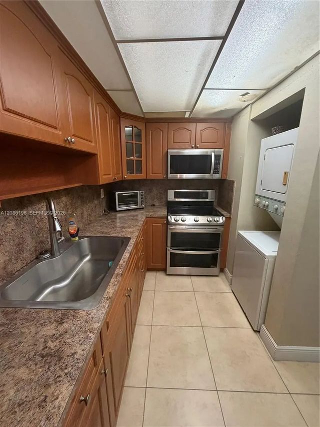 3 of 18 - 10090 Nw 80 Court #1327, Hialeah Gardens, FL