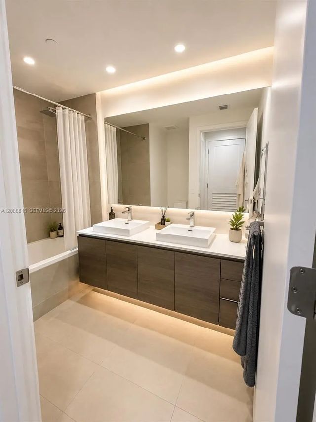3 of 12 - 1080 Brickell Avenue #907, Miami, FL