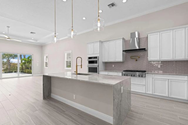 5 of 37 - 12598 Nautilus Circle, Palm Beach Gardens, FL