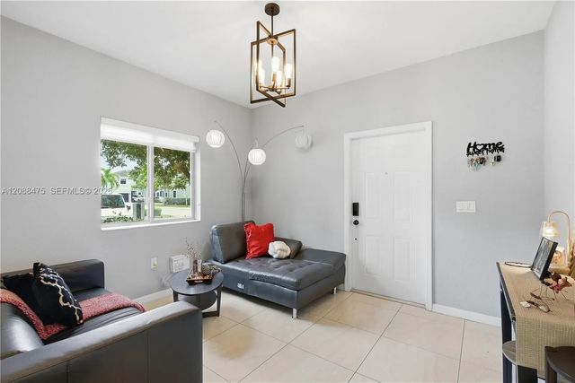 4 of 24 - 16335 Sw 44th Terrace, Miami, FL