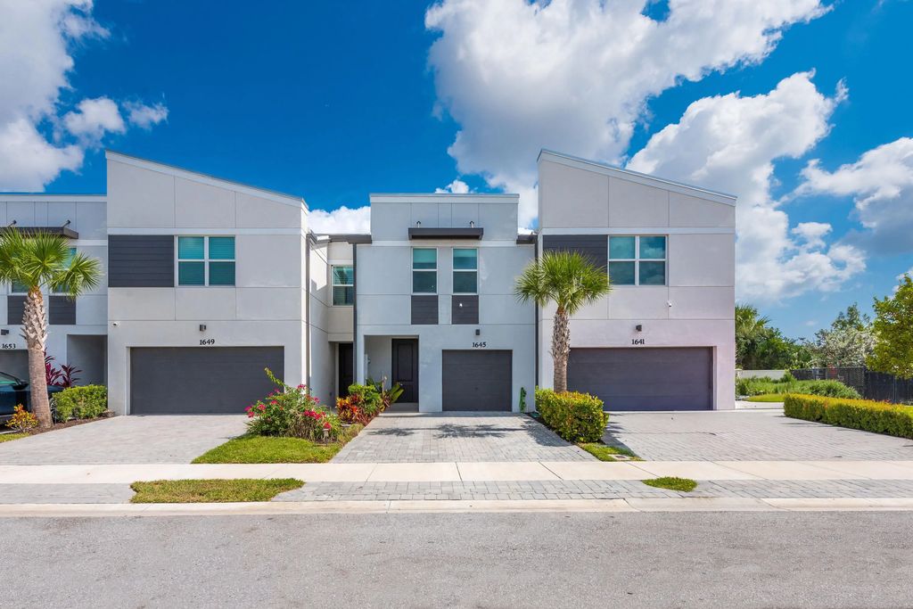1645 Lindley Street, Mangonia Park