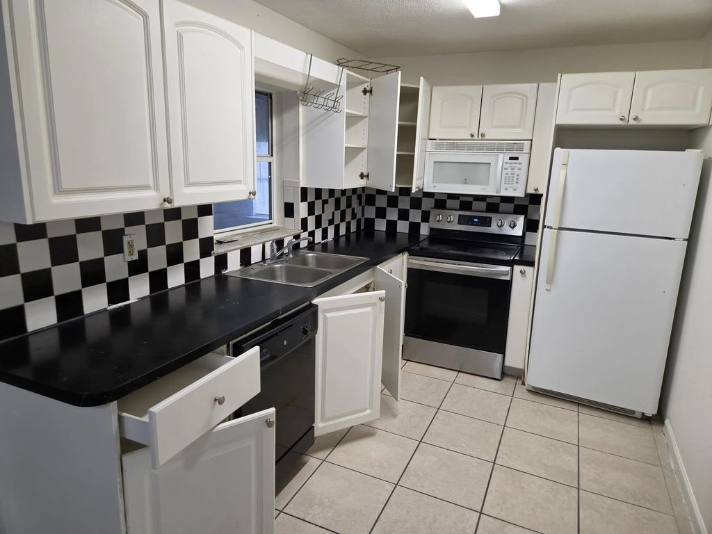 7002 Santa Clara Boulevard, Fort Pierce