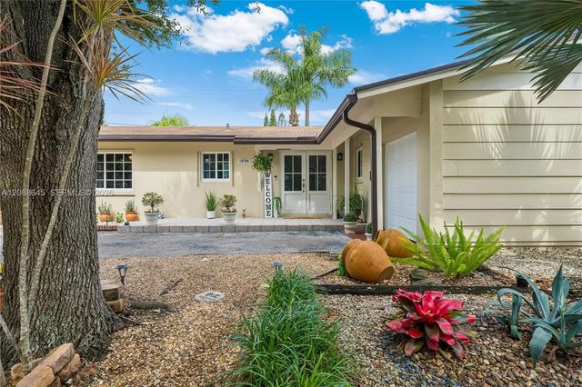 4 of 39 - 19780 Sw 101st Avenue, Cutler Bay, FL