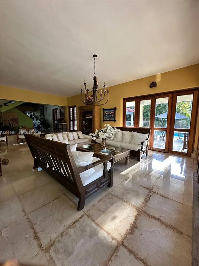 4 of 24 - 63 Vivero !, , 