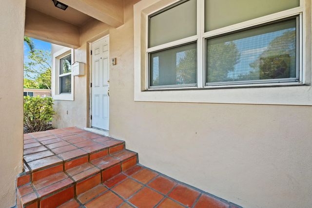 4 of 25 - 1901 Se 4th Avenue, Fort Lauderdale, FL
