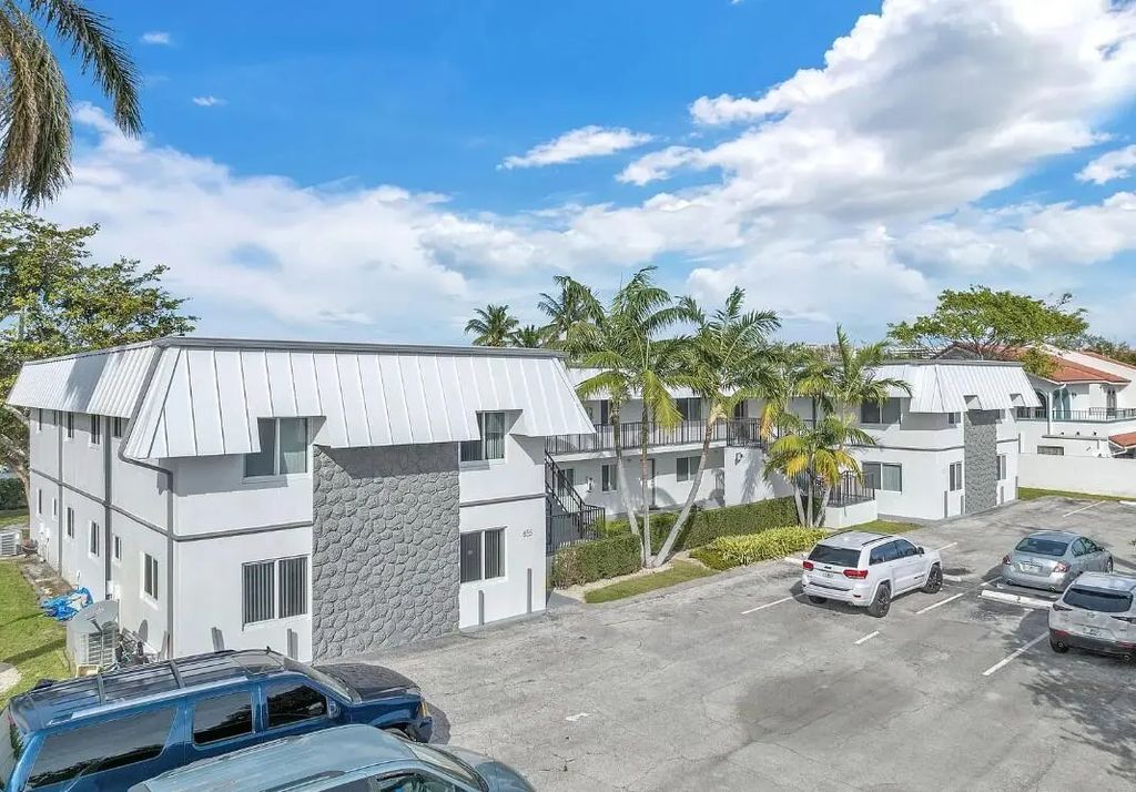 655 Jeffery Street #10, Boca Raton