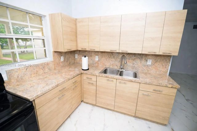 2 of 27 - 298 Nw 104th Street, Miami, FL
