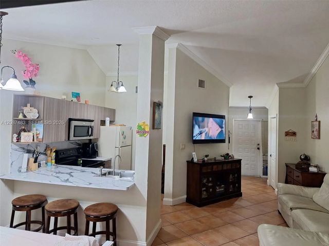 4 of 16 - 13967 Sw 91st Terrace #13967, Miami, FL
