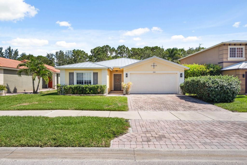 1924 Sw Jamesport Drive, Port St. Lucie