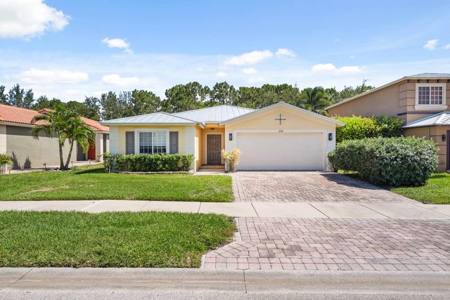 1924 Sw Jamesport Drive, Port St. Lucie