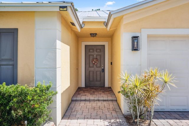 4 of 46 - 1924 Sw Jamesport Drive, Port St. Lucie, FL