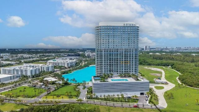 2411 Laguna Circle #1402, Miami