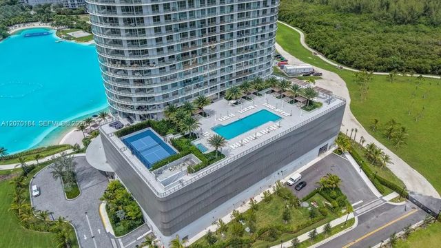 4 of 52 - 2411 Laguna Circle #1402, Miami, FL