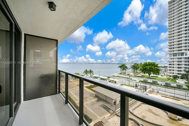 3 of 59 - 600 Ne 36th Street #508, Miami, FL