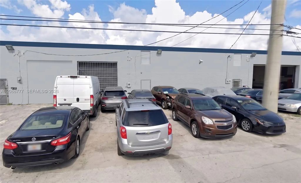 3500 Nw 54th Street #5220, Miami