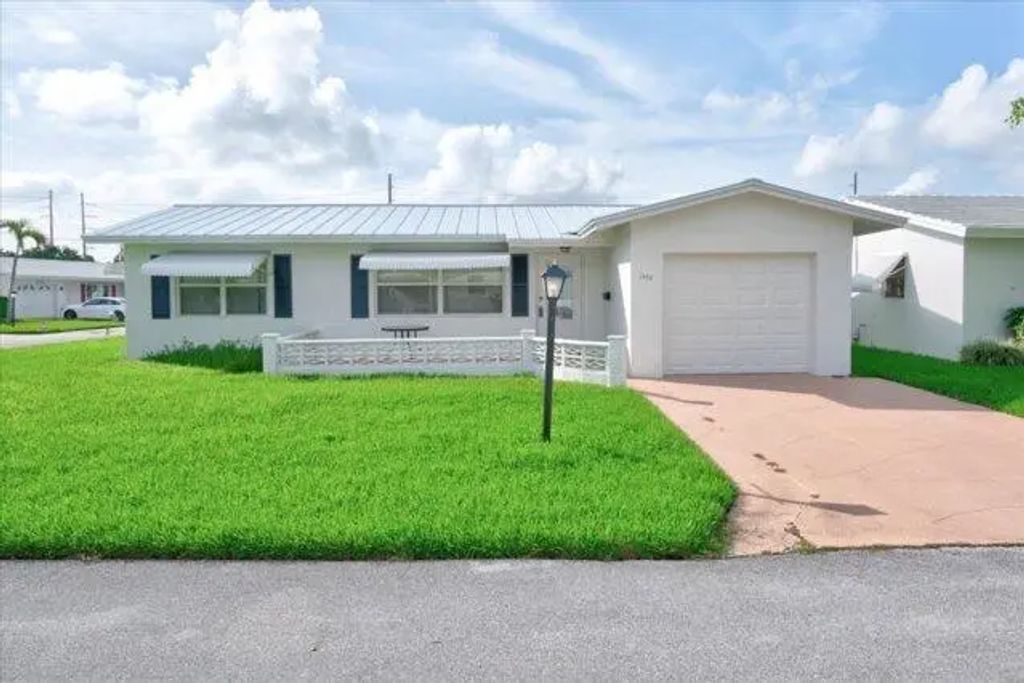 1590 Sw 13th Terrace, Boynton Beach