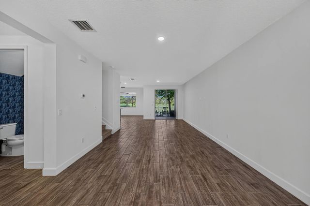 4 of 27 - 295 Nw 33rd Lane, Pompano Beach, FL