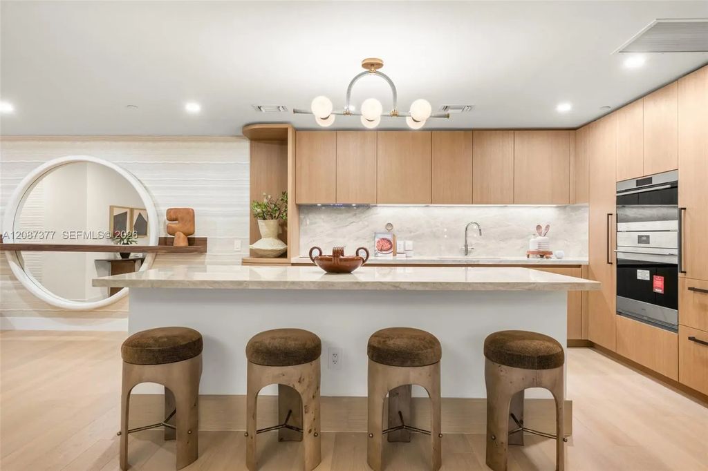 1176 97th Street #201, Bay Harbor Islands