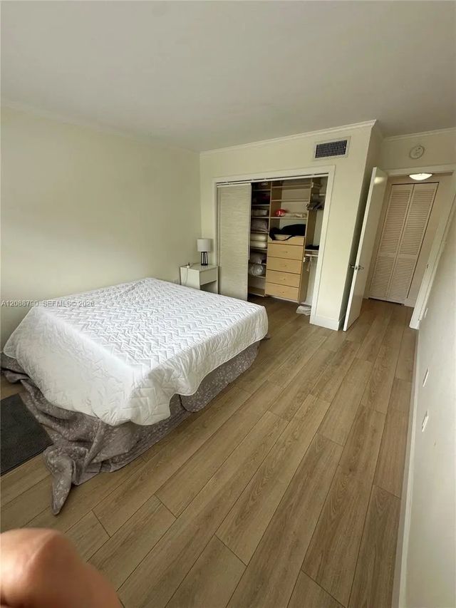 5 of 19 - 55 Ocean Lane Drive #2028, Key Biscayne, FL