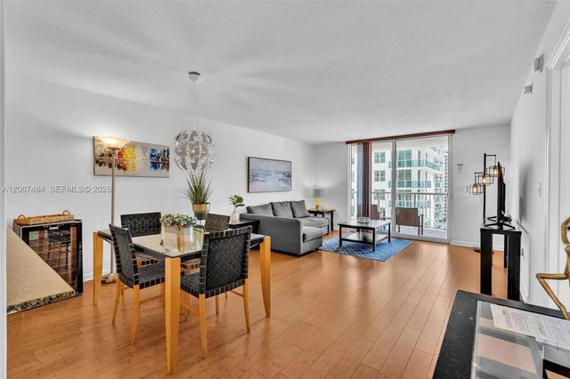 1200 Brickell Bay Drive #2119, Miami