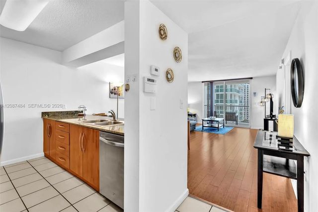 5 of 69 - 1200 Brickell Bay Drive #2119, Miami, FL
