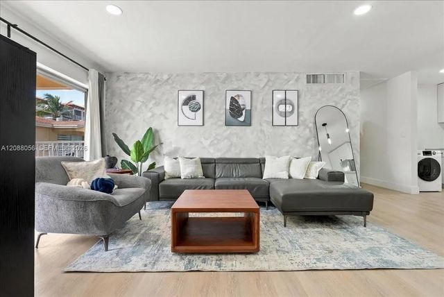 2 of 17 - 4310 Nw 79th Avenue #2b, Doral, FL