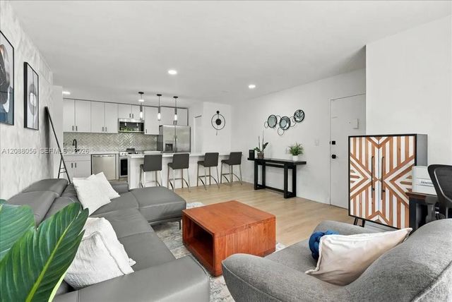 5 of 17 - 4310 Nw 79th Avenue #2b, Doral, FL