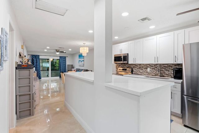 2 of 27 - 13984 Via Flora #c, Delray Beach, FL