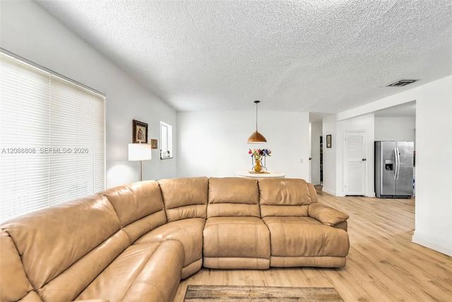 3 of 26 - 110 Ne 9th Court, Homestead, FL