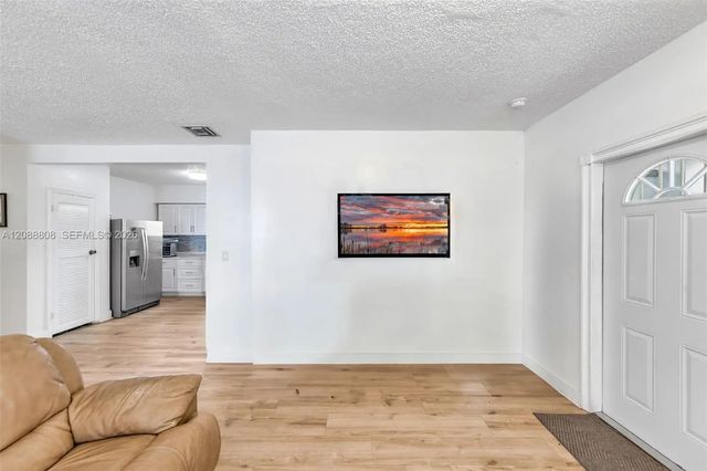 4 of 26 - 110 Ne 9th Court, Homestead, FL