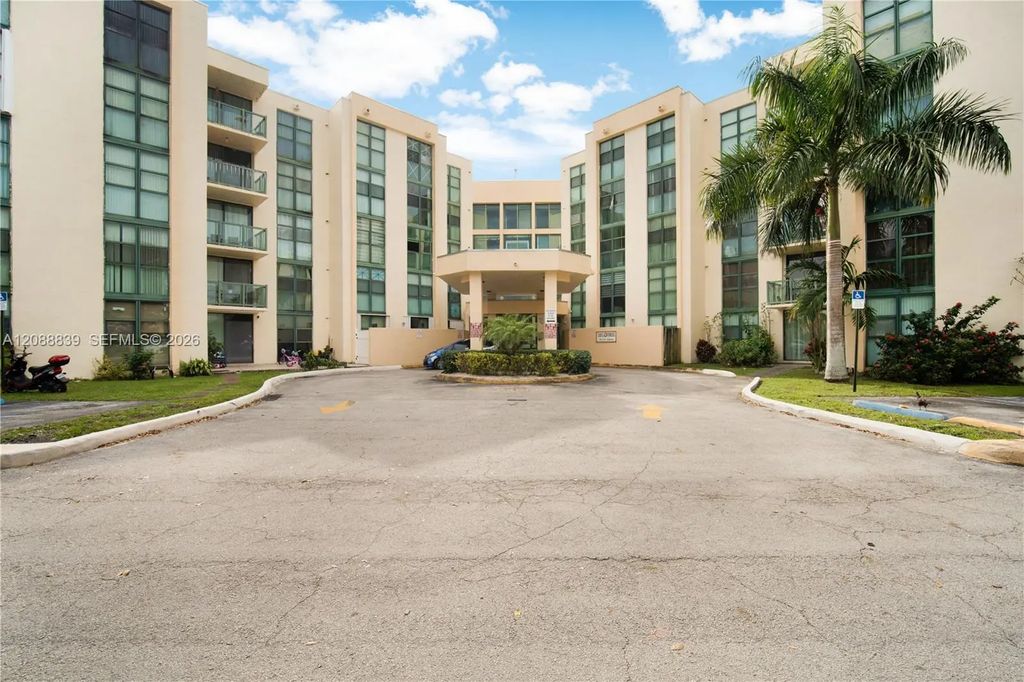 2075 Sw 122nd Avenue #130, Miami