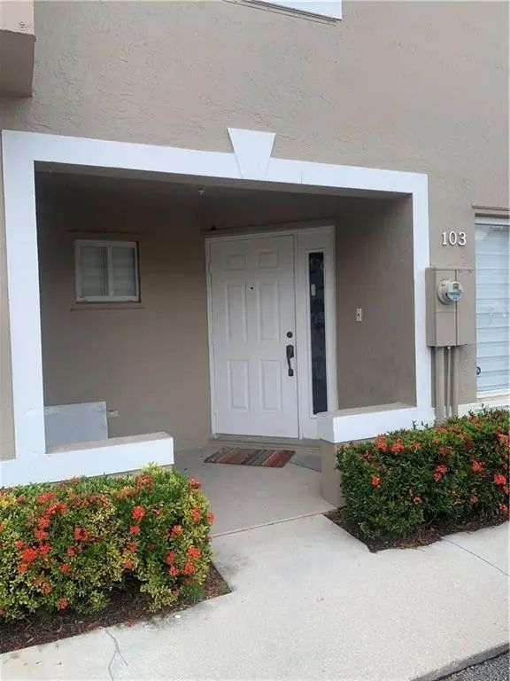 103 Riviera Circle, Weston