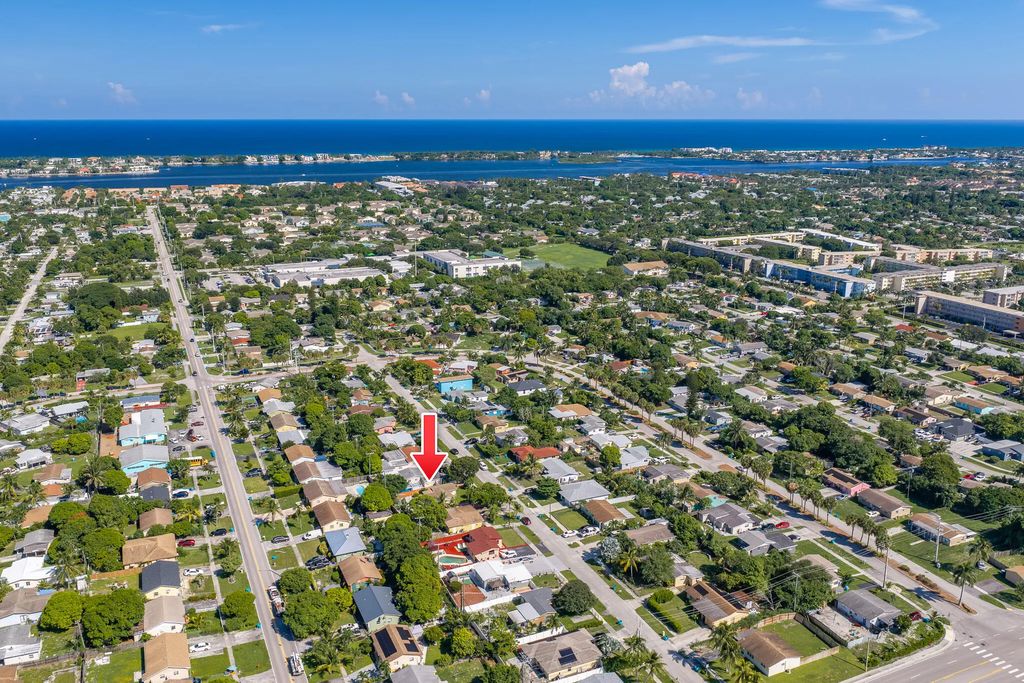 171 Ne 28th Court, Boynton Beach
